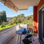 Guesthost - Cozy With Terrace In 아파트 *